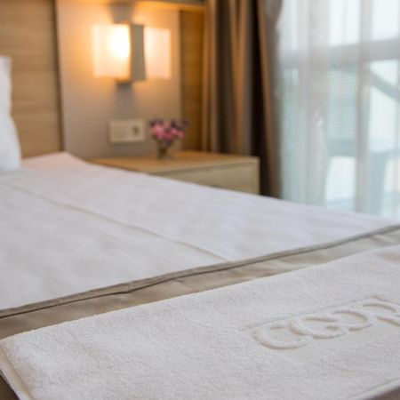 Hotel Coop - Kiten Kiten  Luaran gambar