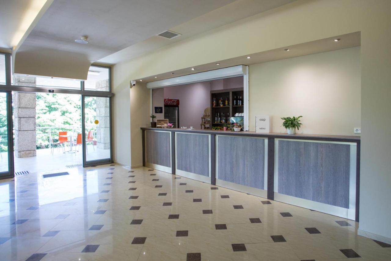 Hotel Coop - Kiten Kiten  Luaran gambar